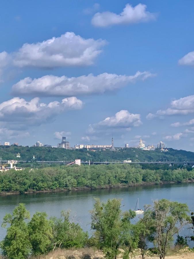 4 Rooms Apartment With A View Of The Dnieper River Kyjev Exteriér fotografie